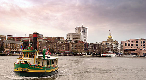Travel to the Savannah River Waterfront in Georgia