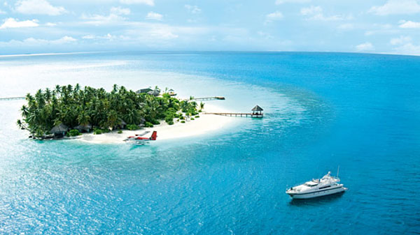 Party Yacht Charter to Rania Island, Maldives