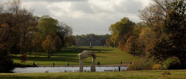 Backpacking Travel Free to the Kensington Gardens, London