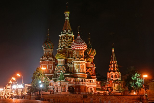 Travel to St Basil's Cathedral